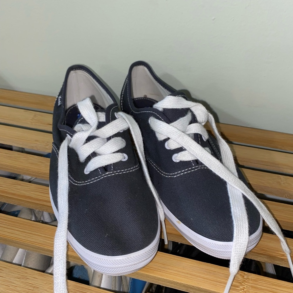 Women’s Navy Blue Keds